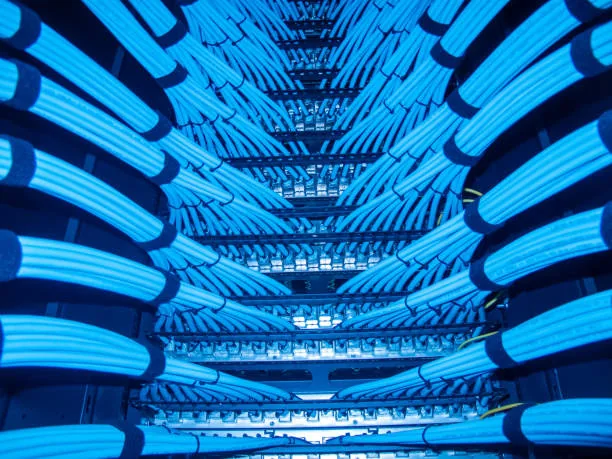 Infraestrutura de rede e cabeamento corporativo